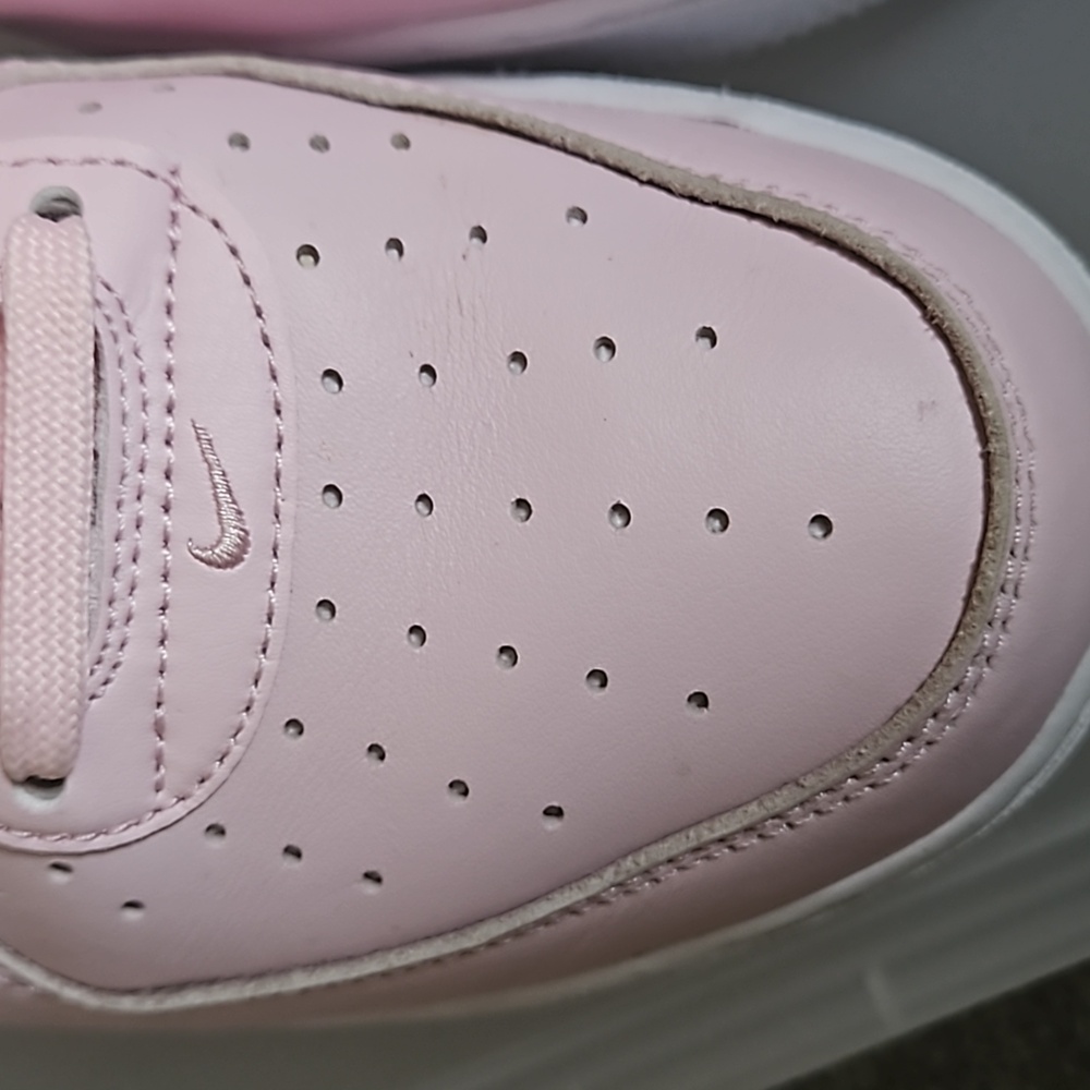 Nike Rose Pink Sz US 10.5 Pre-owned  great condition - Picture 9 of 11